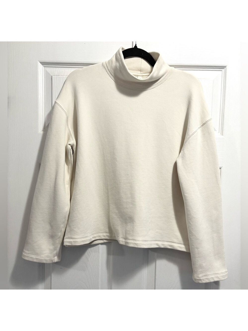 Aritzia The Group Babaton Sweater Mock Neck Oversized Sweatshirt Cream Size XS